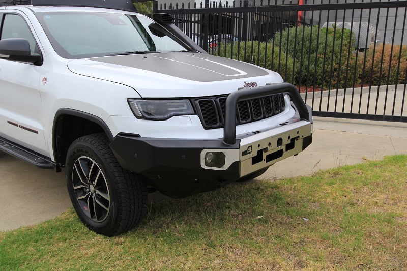 WK2 Jeep Grand Cherokee Commander Bull Bar 2017 - ON - KS Overland ...